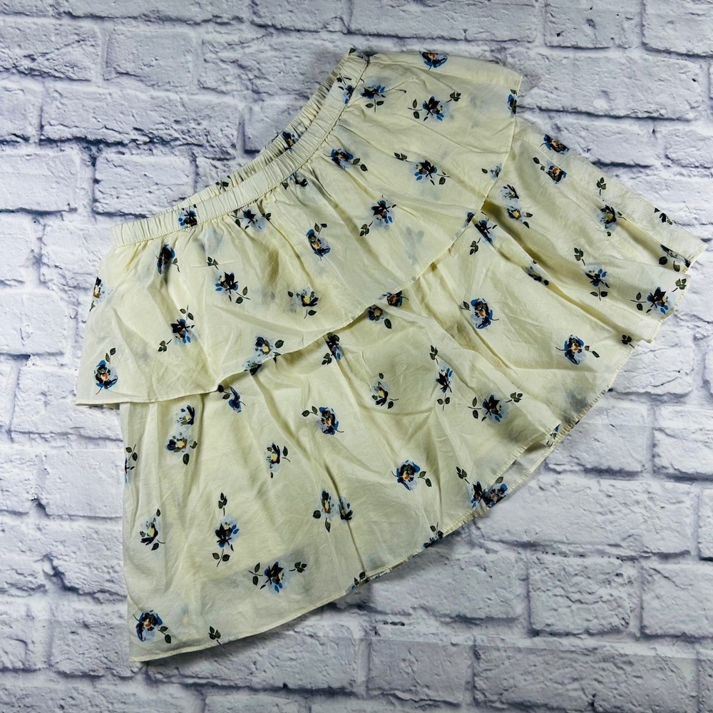 Universal Thread Womens XS White Floral Tiered Mini Skirt Ruffle Cottagecore
